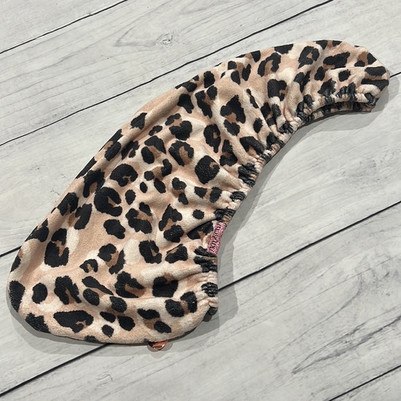 Kitsch Microfiber Hair Towel - Picture 4 of 4